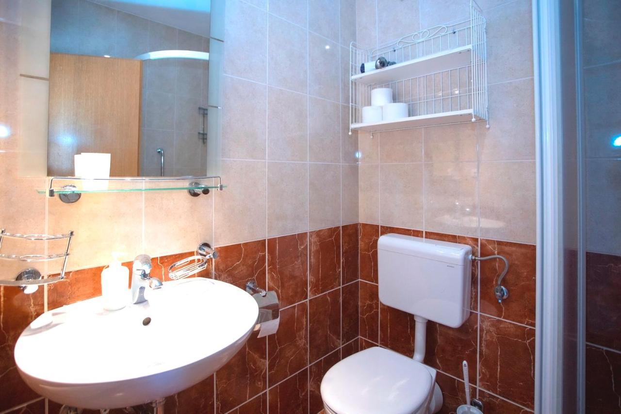 Villla Brigitte Tucepi Apartment Ngoại thất bức ảnh